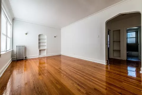 7700 S Kingston Ave, Chicago, IL 60649 photo 4