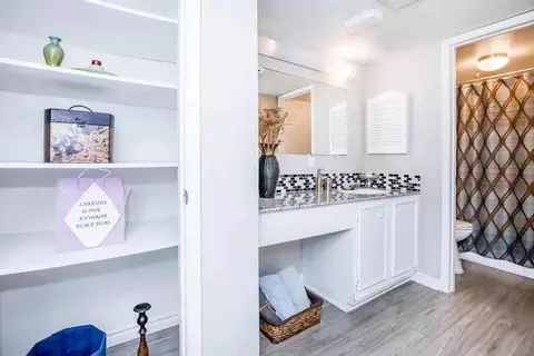 1251 Wilcrest Dr, Houston, TX 77042 photo 6