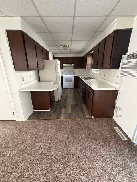 Lancaster Rd, Erie, PA 16506