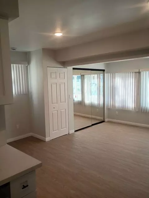 5302 Colodny Dr, Agoura Hills, CA 91301