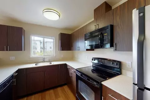 13700 NE 10th Pl, Bellevue, WA 98005 photo 6