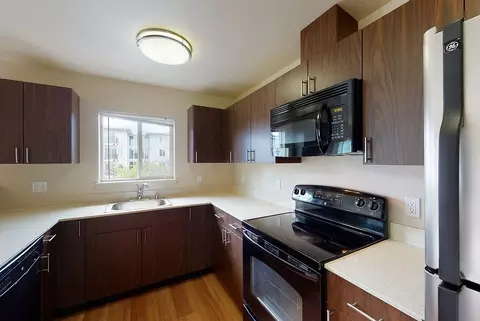 13700 NE 10th Pl, Bellevue, WA 98005 photo 6