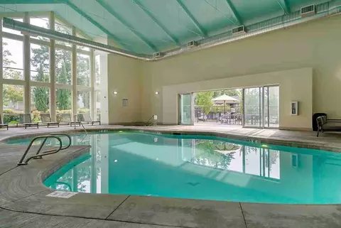 13700 NE 10th Pl, Bellevue, WA 98005 photo 3