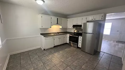1041 Woods Ferry Rd, Gallatin, TN 37066