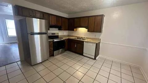 1041 Woods Ferry Rd, Gallatin, TN 37066