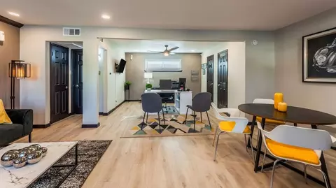 404 Andrews Ave, Cockrell Hill, TX 75211