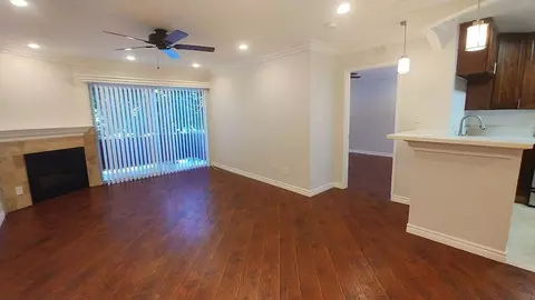 10741 Camarillo St, Los Angeles, CA 91602