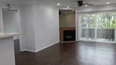 10741 Camarillo St, Los Angeles, CA 91602