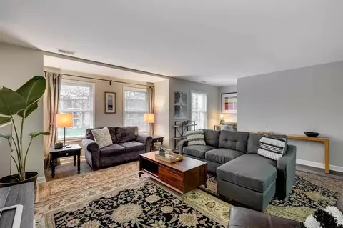 226 S Hoyne Ave, Chicago, IL 60612