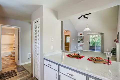 4410 SW 107th Ave, Beaverton, OR 97005