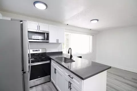 833 S Berendo St, Los Angeles, CA 90005