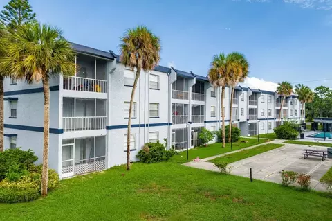 4348 Plaza Dr, Holiday, FL 34691