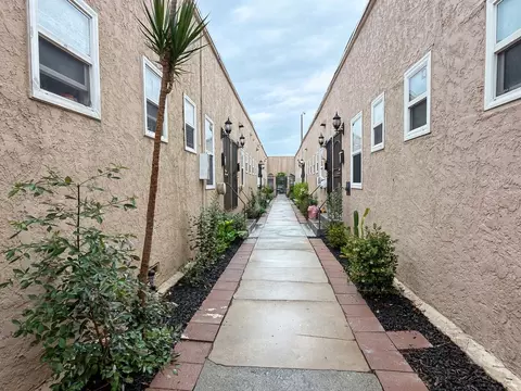 842 Alamitos Ave, Long Beach, CA 90813