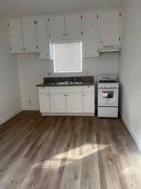 842 Alamitos Ave, Long Beach, CA 90813