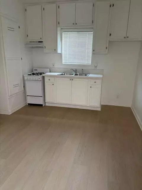 842 Alamitos Ave, Long Beach, CA 90813