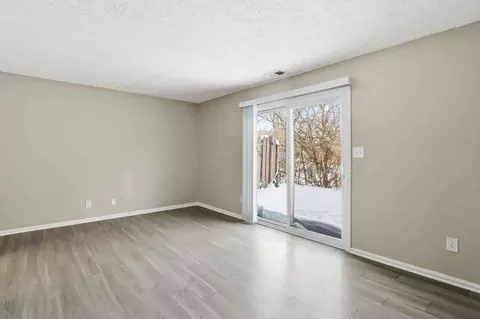 8444 Rothbury Dr, Indianapolis, IN 46260 photo 32