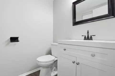 8444 Rothbury Dr, Indianapolis, IN 46260 photo 18