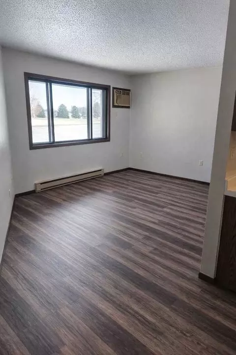 551 Lakeview Rd, Heron Lake, MN 56137