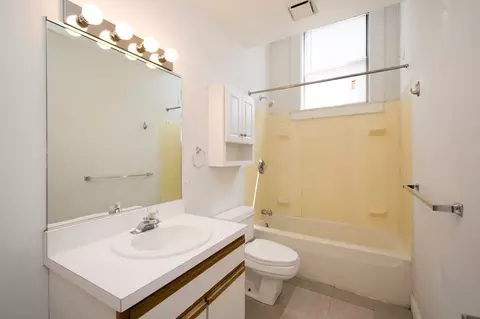 202 W Columbia Ave, Champaign, IL 61820 photo 17