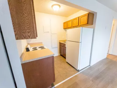 905 N Oak St, Madison, WI 53704