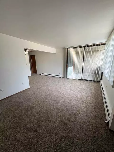 3963 S 76th St, Milwaukee, WI 53220