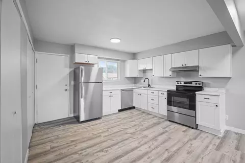 17924 SE Division St, Portland, OR 97236