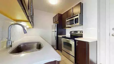 214 E Armour Blvd, Kansas City, MO 64111