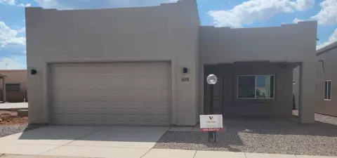 526 S Clubhouse Ln, Sierra Vista, AZ 85635