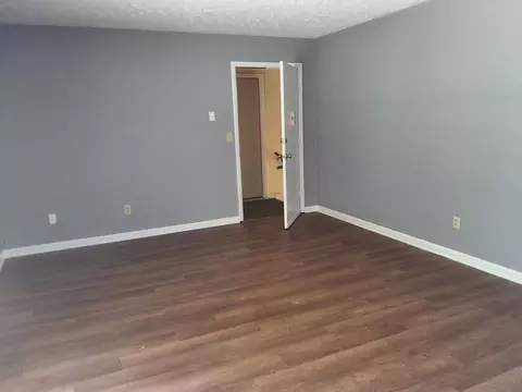 253 University Dr, Radcliff, KY 40160