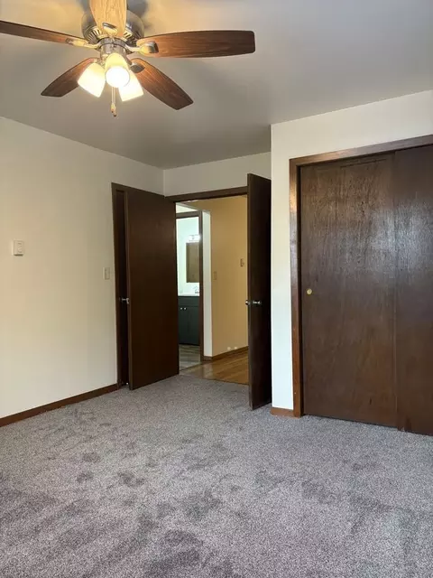 4651 Governors Dr, Rockford, IL 61109