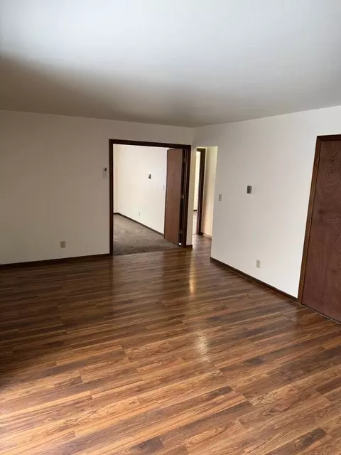 4651 Governors Dr, Rockford, IL 61109