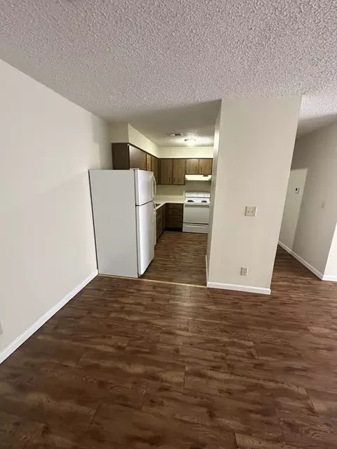 174 Church St, Hollister, MO 65672