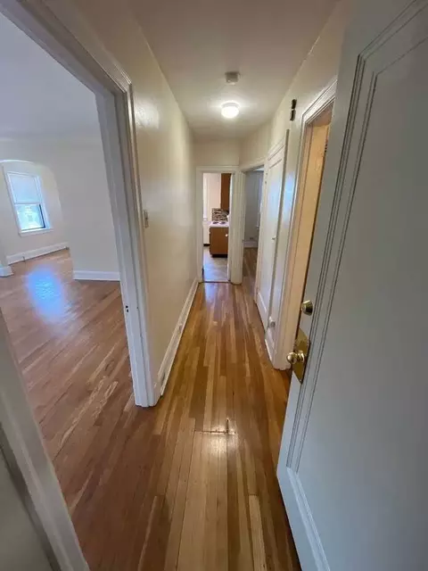 2041 Wightman St, Pittsburgh, PA 15217