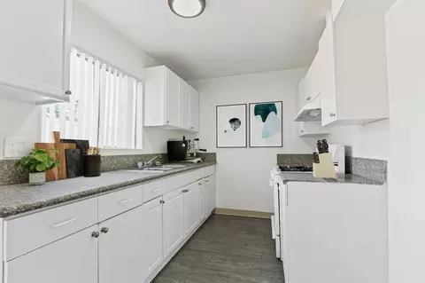21217 Gault St, Los Angeles, CA 91303