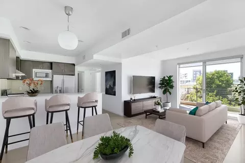 11900 Courtleigh Dr, Los Angeles, CA 90066