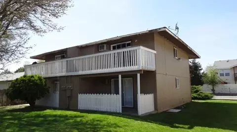 12 S Morain St, Kennewick, WA 99336
