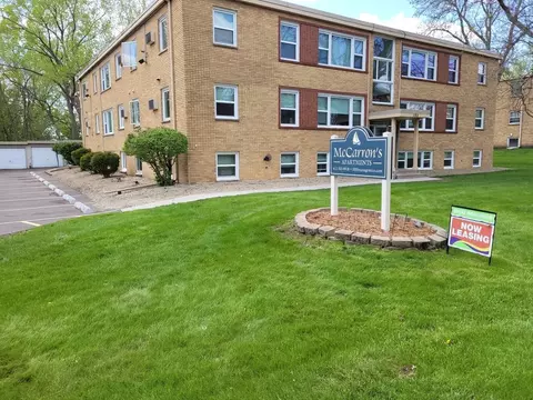 166 Mccarrons Blvd N, Roseville, MN 55113