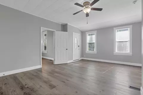 341 E Markison Ave, Columbus, OH 43207 photo 7