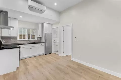 2823 S Corning St, Los Angeles, CA 90034