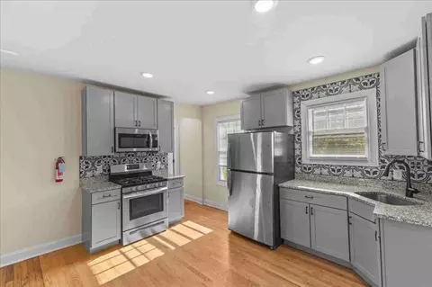 416 Pearl St, Burlington, VT 05401