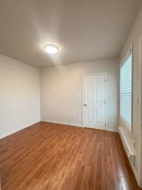 842 Davis Pl S, Seattle, WA 98144