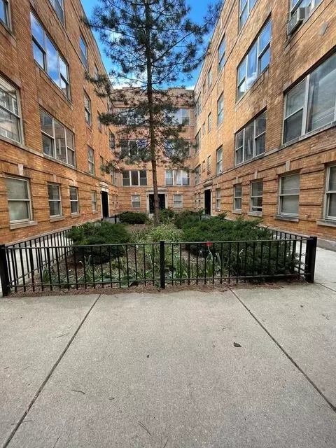 3001 W 19th St, Chicago, IL 60623