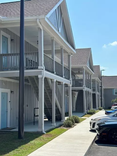 1726 Poplar St, Valdosta, GA 31601
