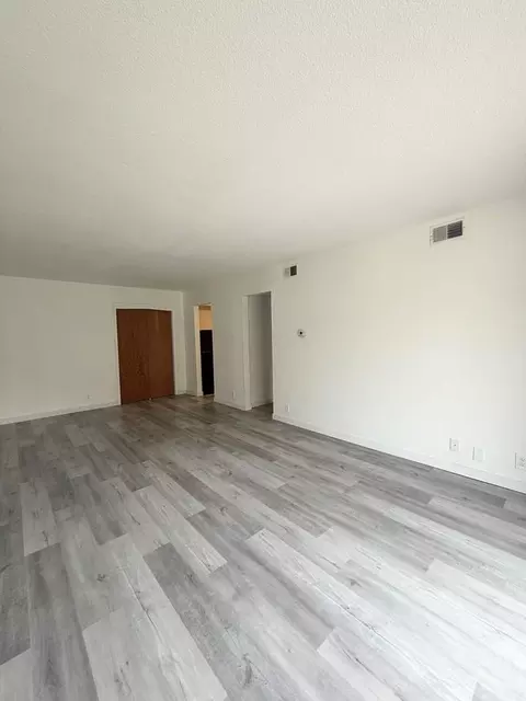 8002 Blondo St, Omaha, NE 68134