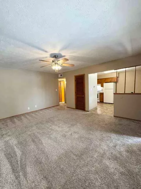 8002 Blondo St, Omaha, NE 68134