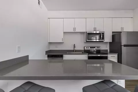 8849 S 7th St, Phoenix, AZ 85042