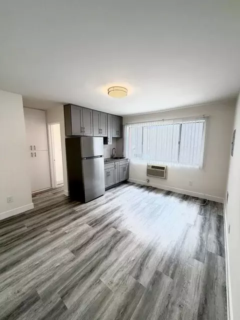 15938 Vanowen St, Van Nuys, CA 91406