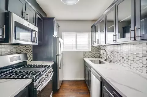 1042 Leighton Ave, Los Angeles, CA 90037
