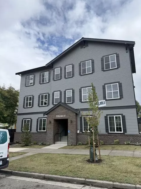 1316 High St, Bellingham, WA 98225
