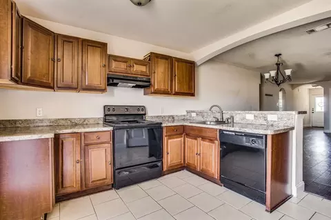 3402 Colonial Dr, Forest Hill, TX 76140